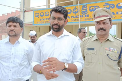 District Collector Jitesh V Patil inspected the arrangements for the Independence Day celebrations at the Indira Gandhi Stadium.